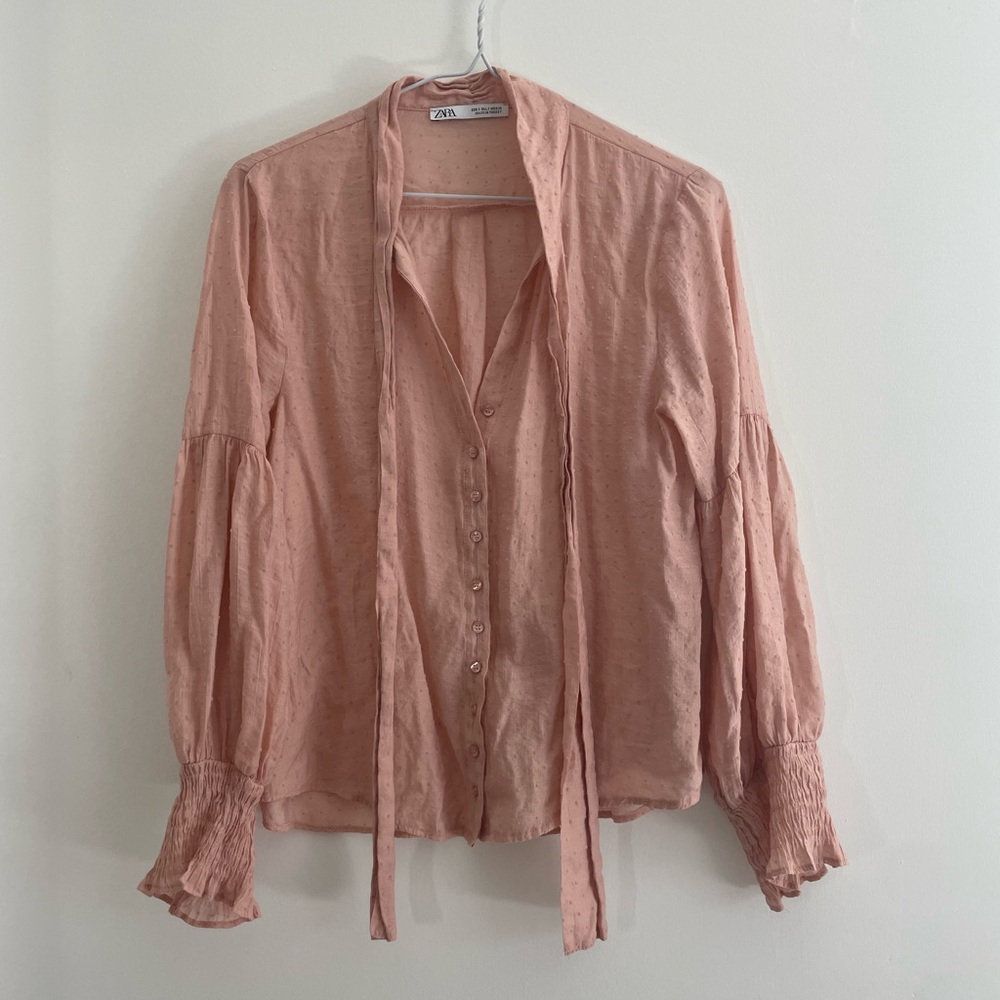 Zara Women's Pink Button-Up Blouse